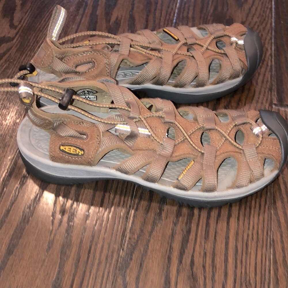 KEEN slip on shoes size 8
